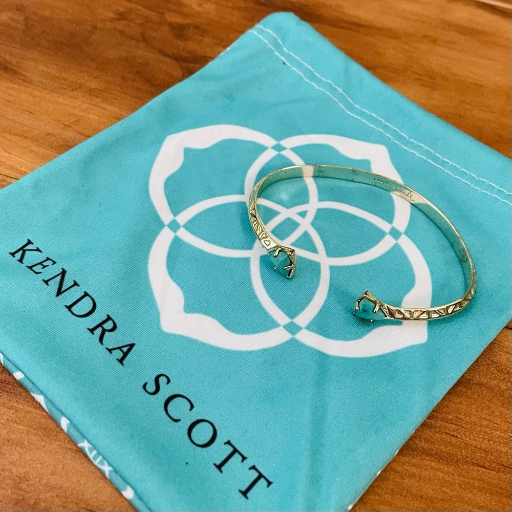 Kendra Scott bracelet